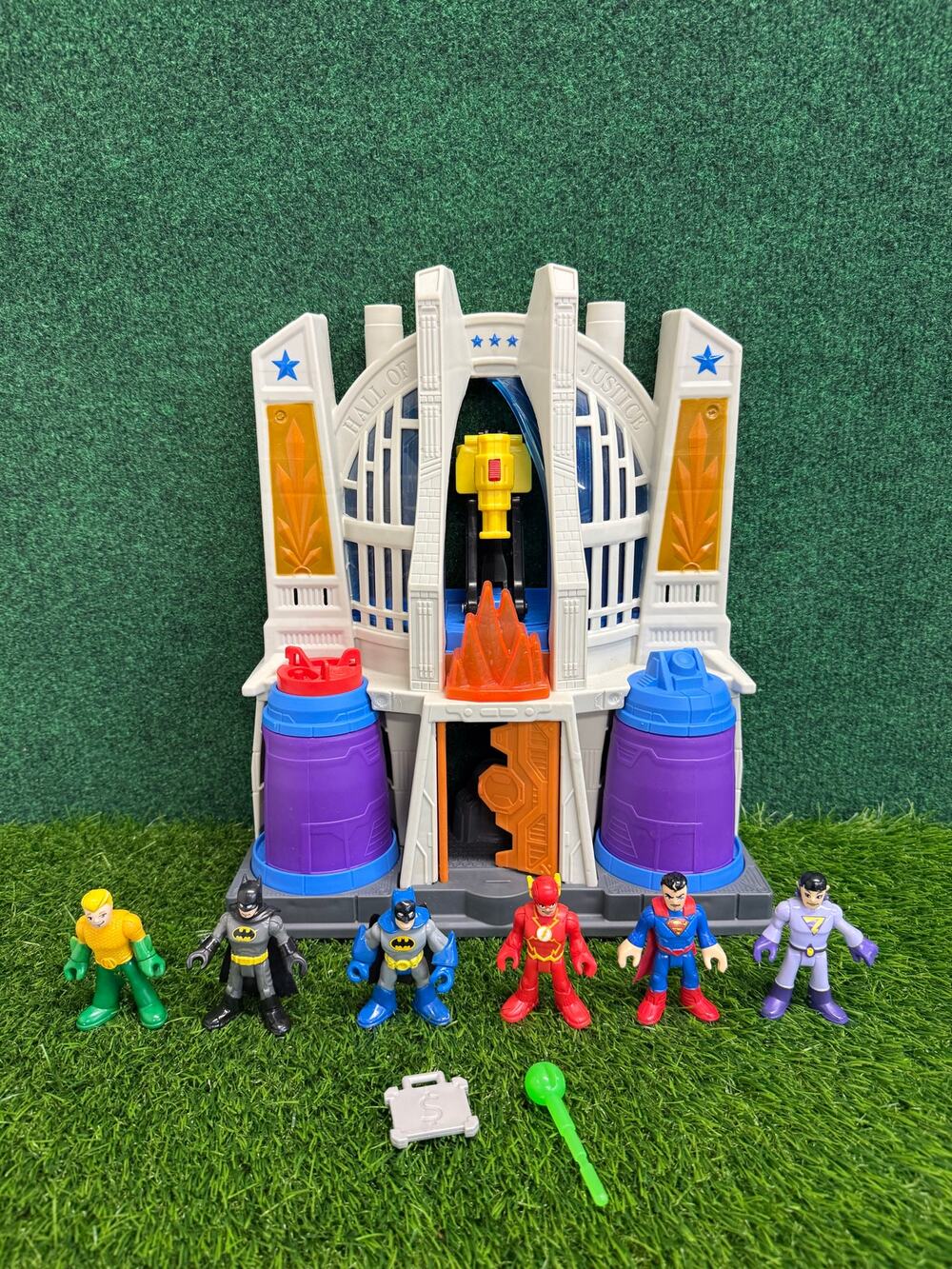 Imaginext DC Super Friends HALL OF JUSTICE League Playset w/ Action Figures